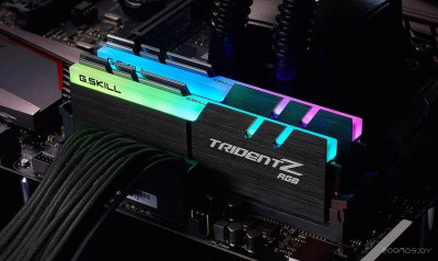 Trident Z RGB 2x32GB DDR4 PC4-28800 F4-3600C18D-64GTZR