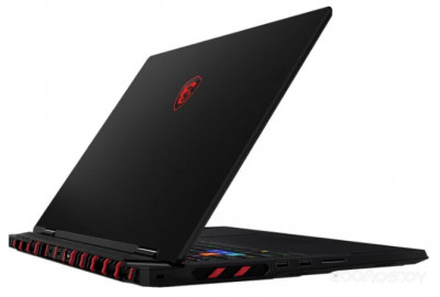 Raider 18 HX AI A2XWIG-204RU