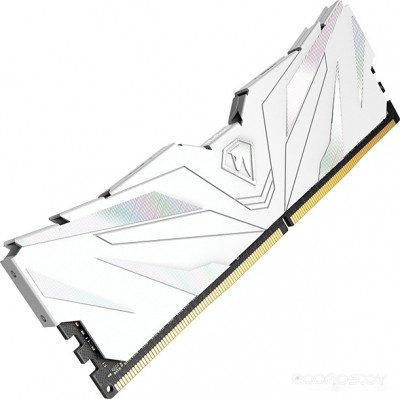 Shadow II White 8ГБ DDR4 3600МГц NTSWD4P36SP-08W