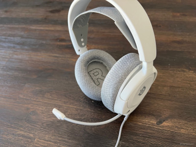 Arctis Nova 1 (белый)